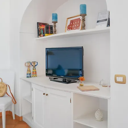 Casa Teodora, Stylish *